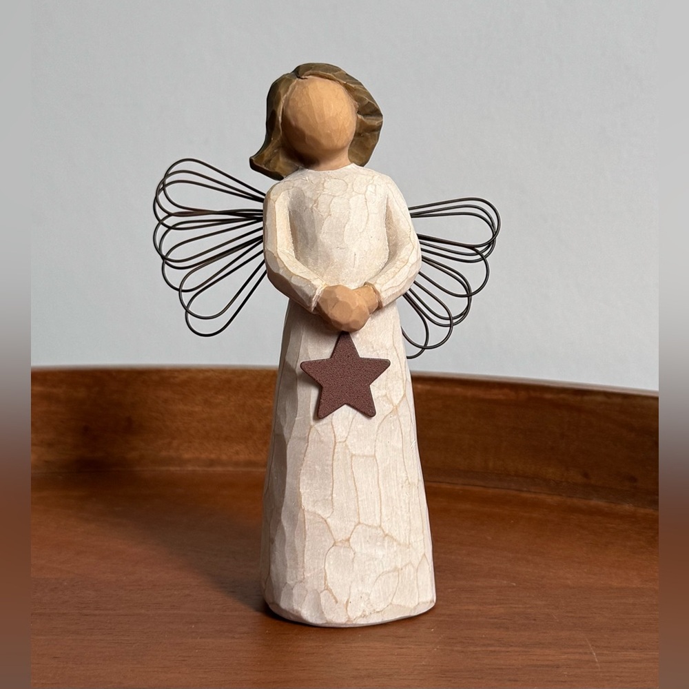 Retired Vintage 1999-Willow Tree Angel of Light♥️
